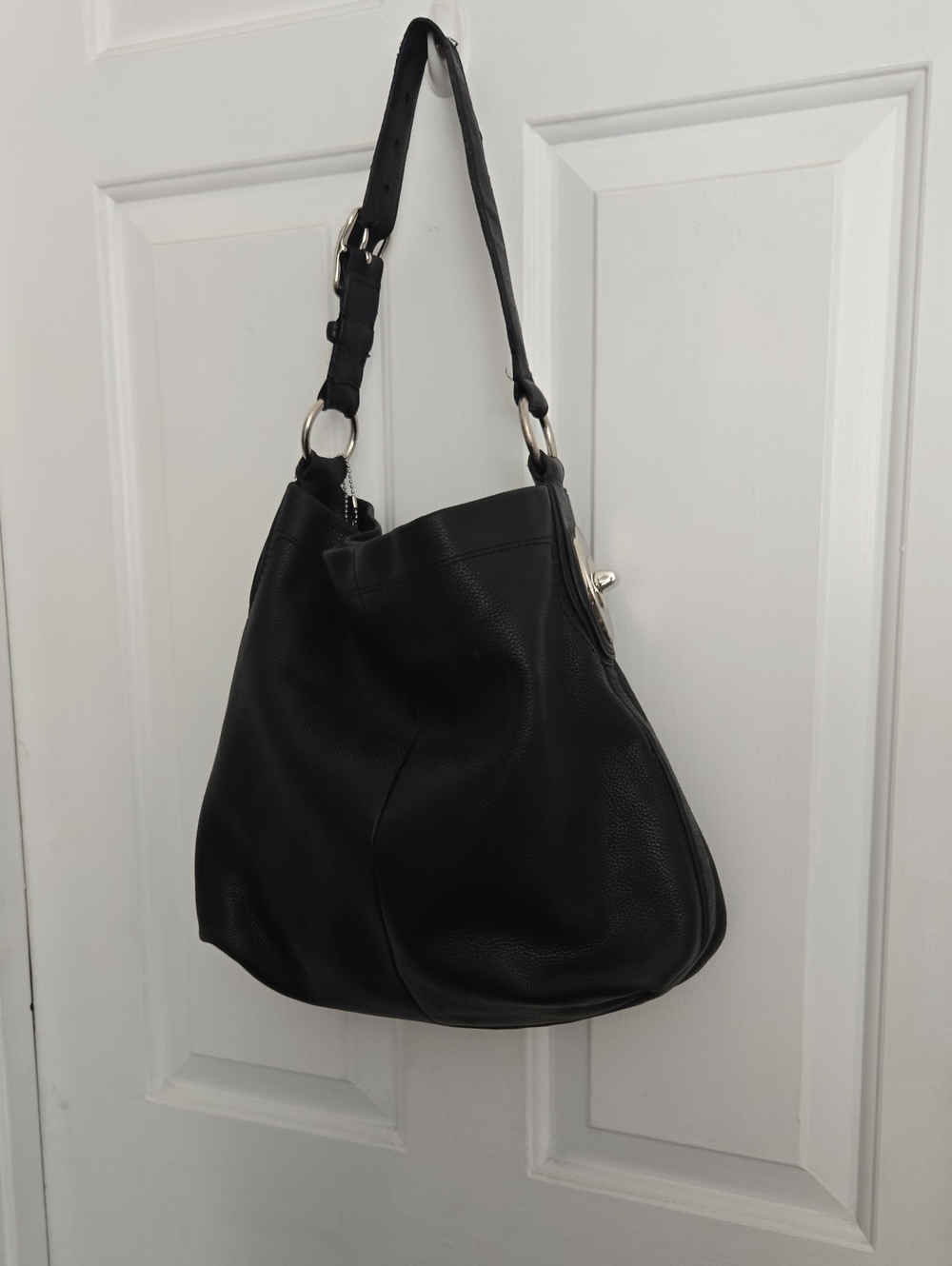 Coach Black Leather Hobo Shoulder Bag - Classic Everyday Style